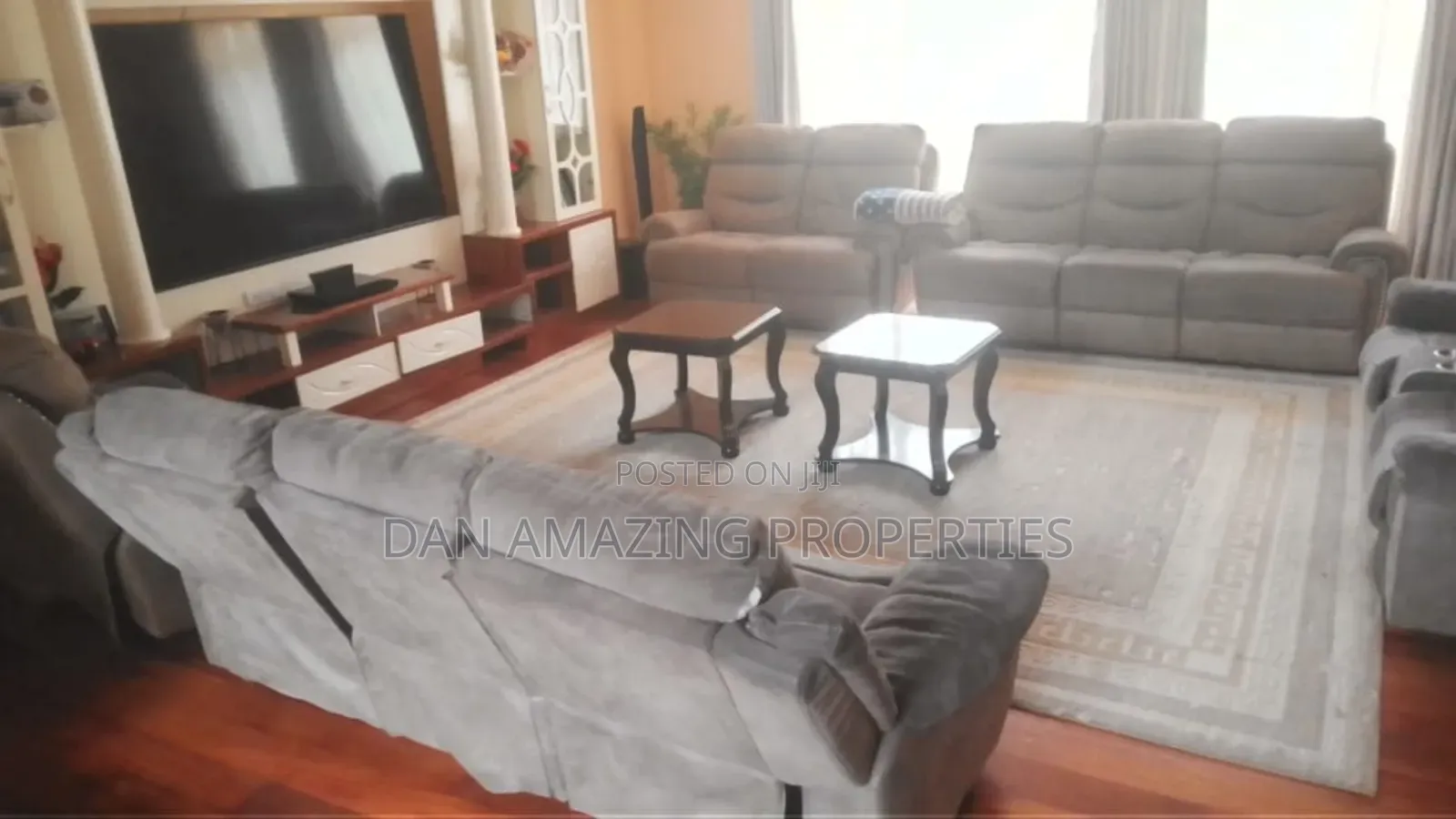 9bdrm Maisonette in Kerarapon Dr On 1/4 for sale