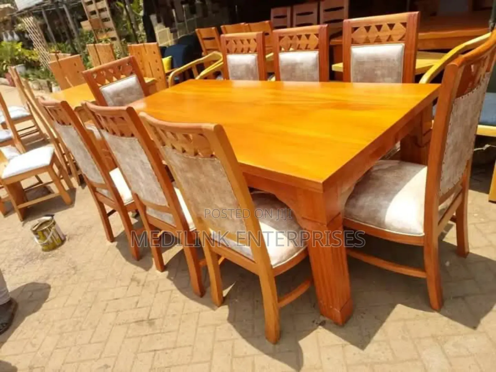Wholly Solid Mahogany Vanish 8-Seater Dinning Table Set