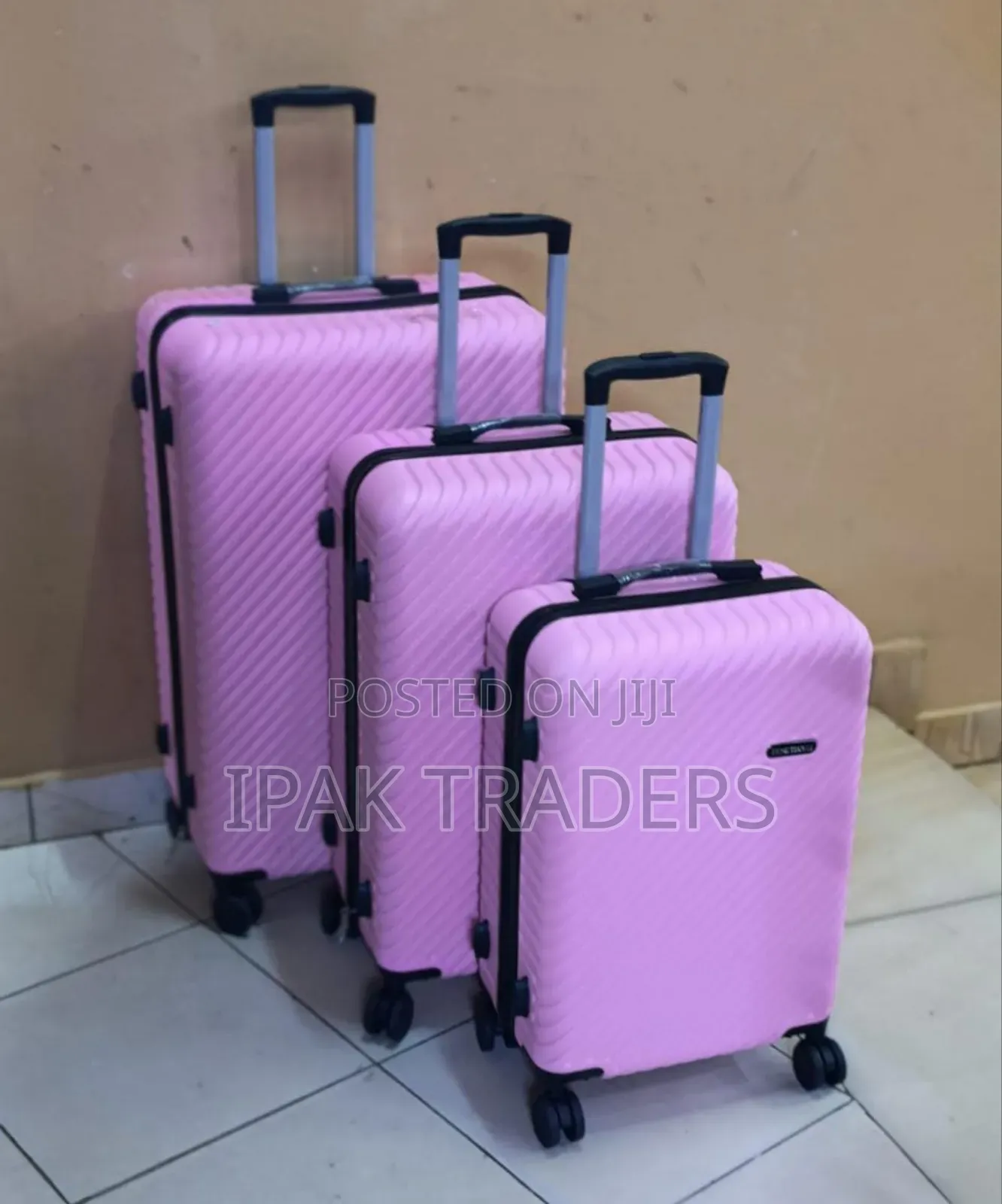 *Price Drop*
3 in 1 Luxurious Fibre Suitcase*
 *Size 4*