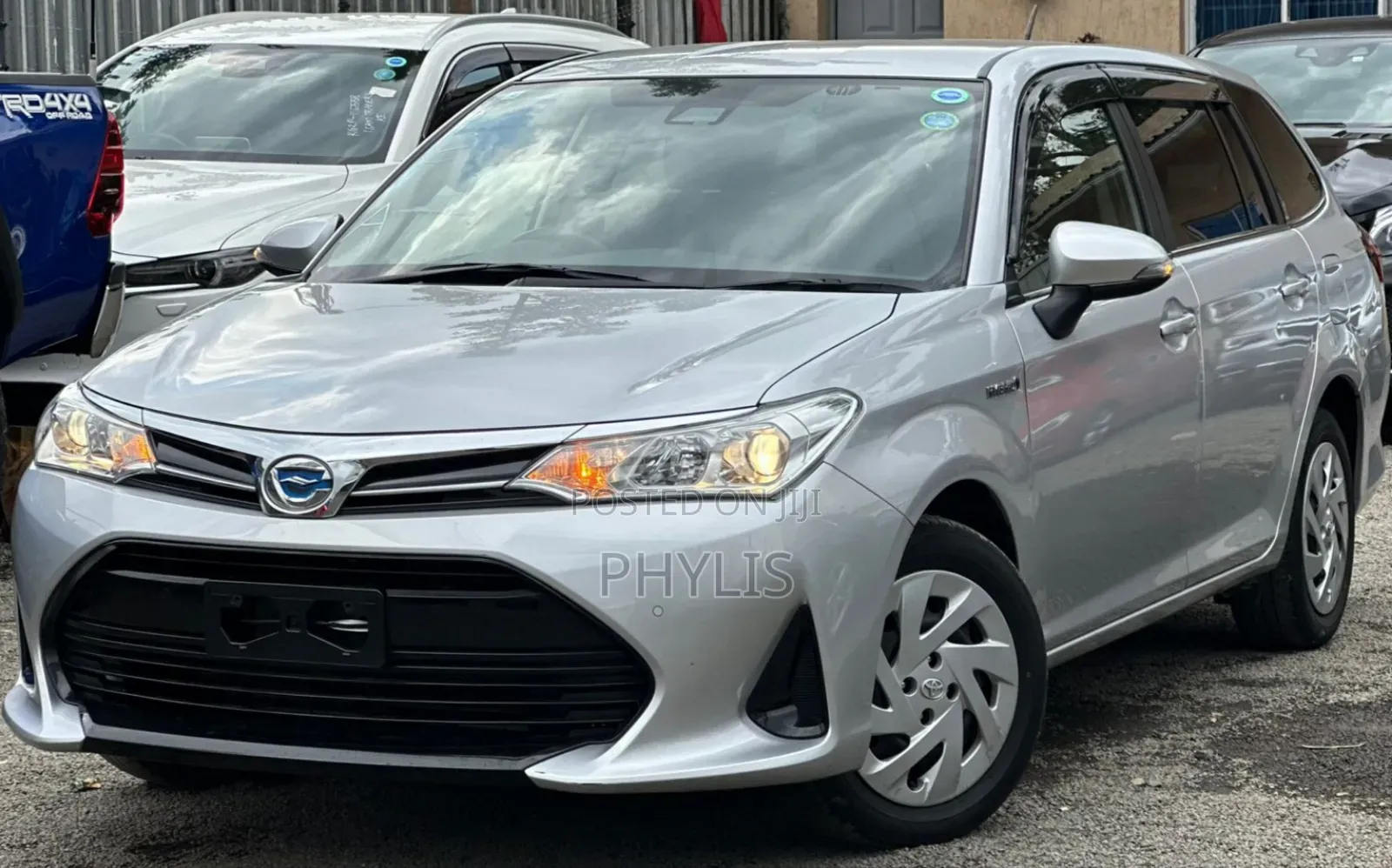 Toyota Corolla Fielder 1.5 Hybrid FWD 2018 Silver