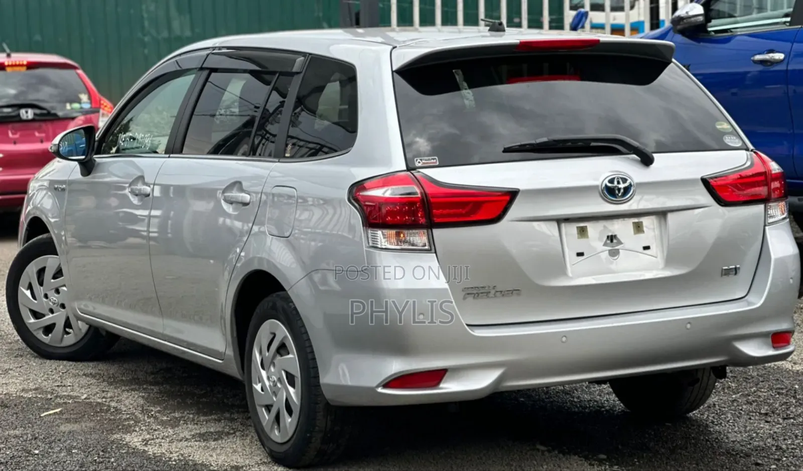 Toyota Corolla Fielder 1.5 Hybrid FWD 2018 Silver
