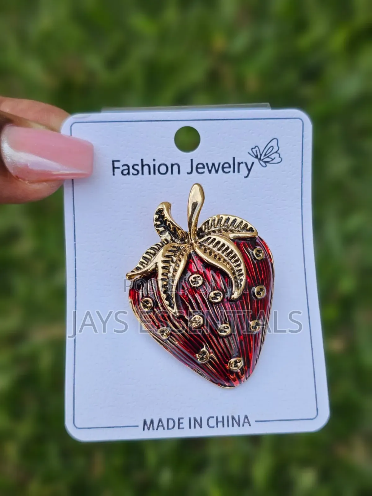 Simple and Elegant Brooches