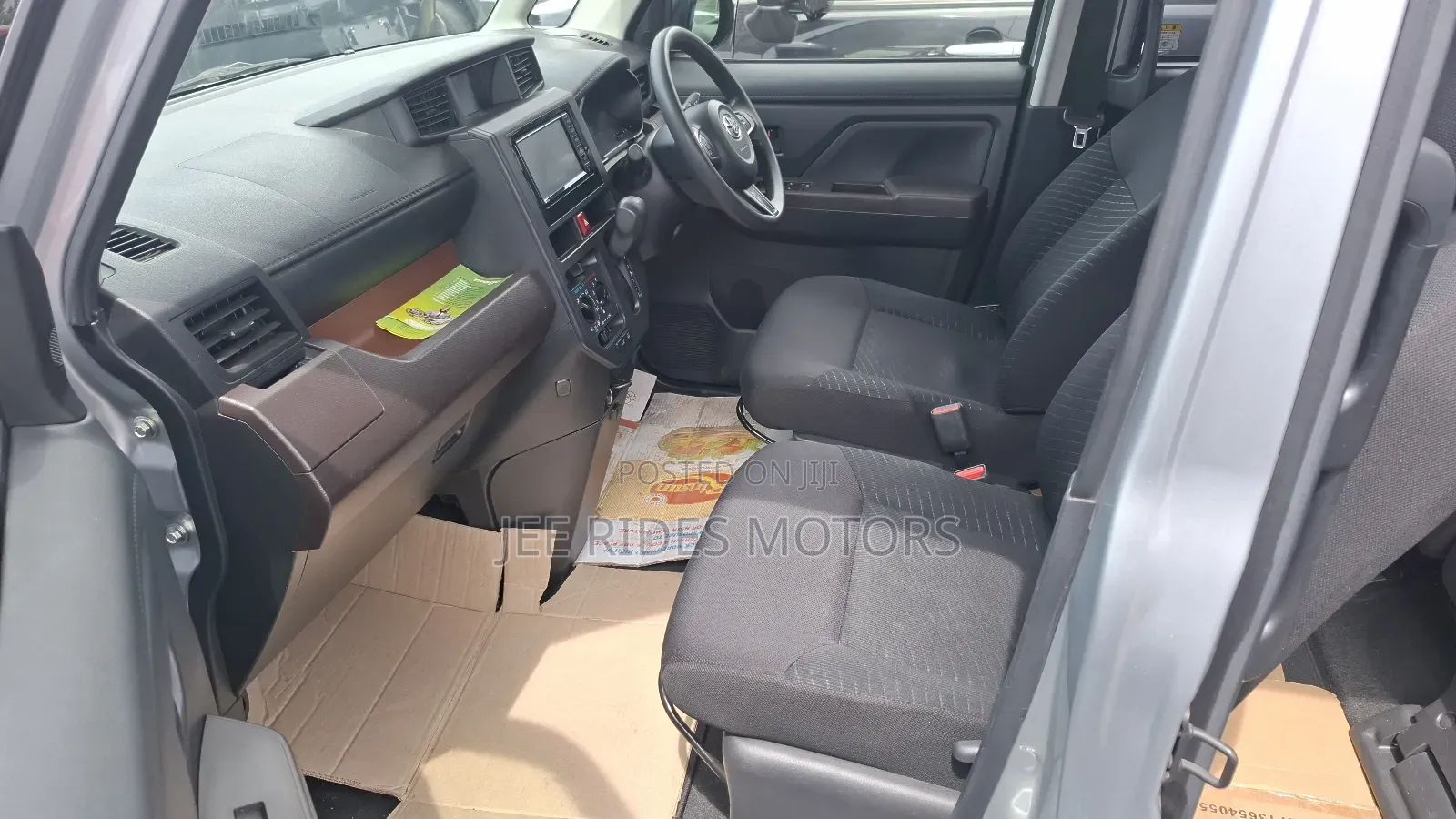 Toyota Roomy 1.0 FWD 2018 Silver