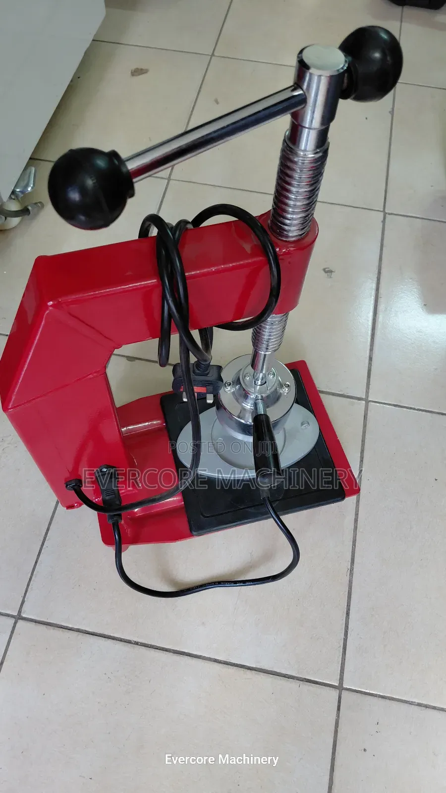 Best Quality Tyre Vulcanizing Machine for Small to Medium Size Tyres.