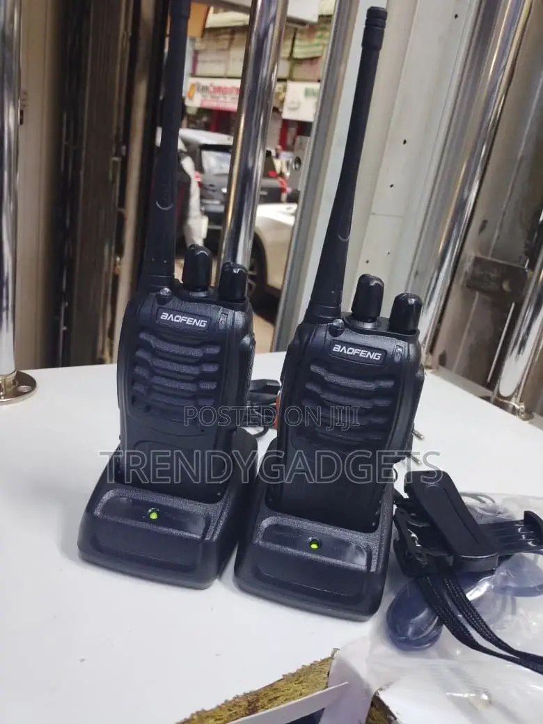 Baofeng Bf-888s Long Range Walkie Talkie Pair With Charger