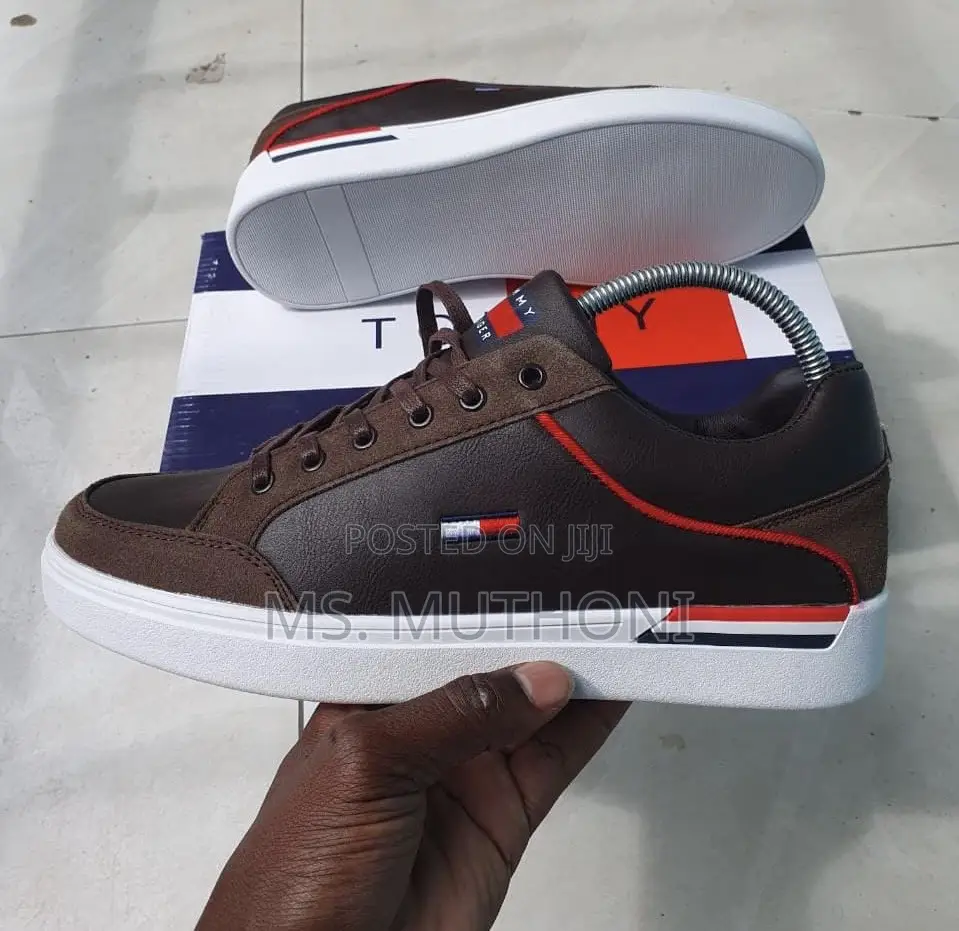 Tommy Hilfiger With Low-Top Casual Sneakers With Signature Flag Logo