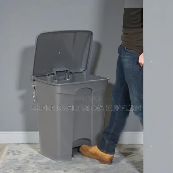 Durable Long- Lasting 30l Hard Plastic Step Pedal Waste Dust Bin