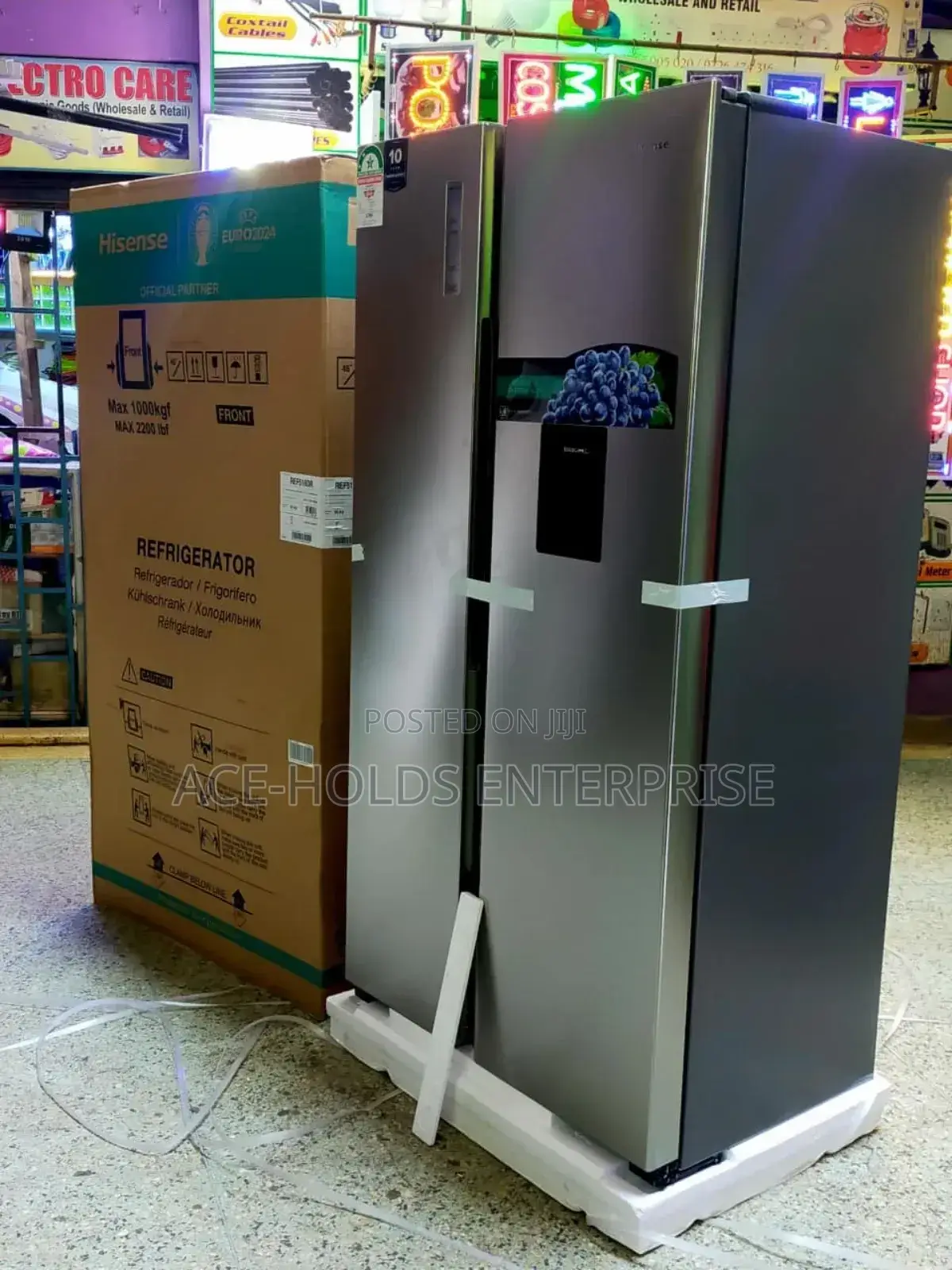 Hisense Fridge Side by Side, 518 Litres, Double Door - Water Dispenser