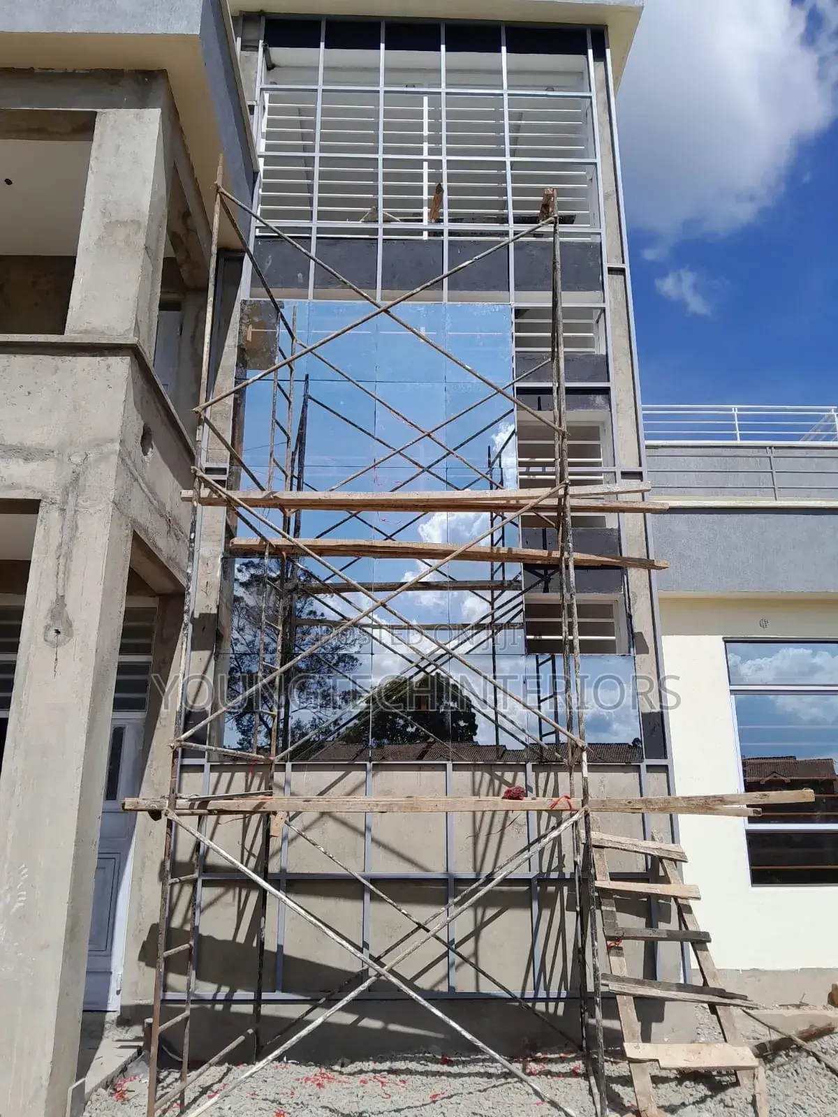 Ongoing Glass Curtain Walling