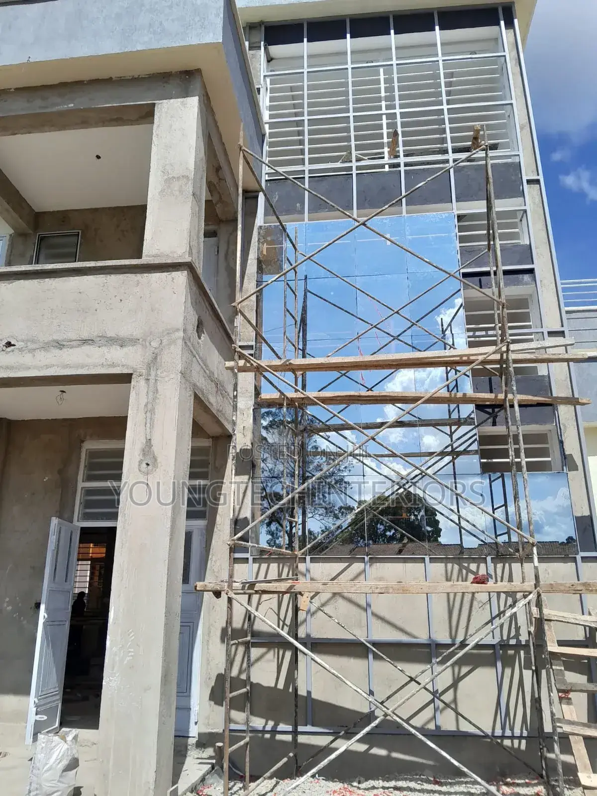 Ongoing Glass Curtain Walling