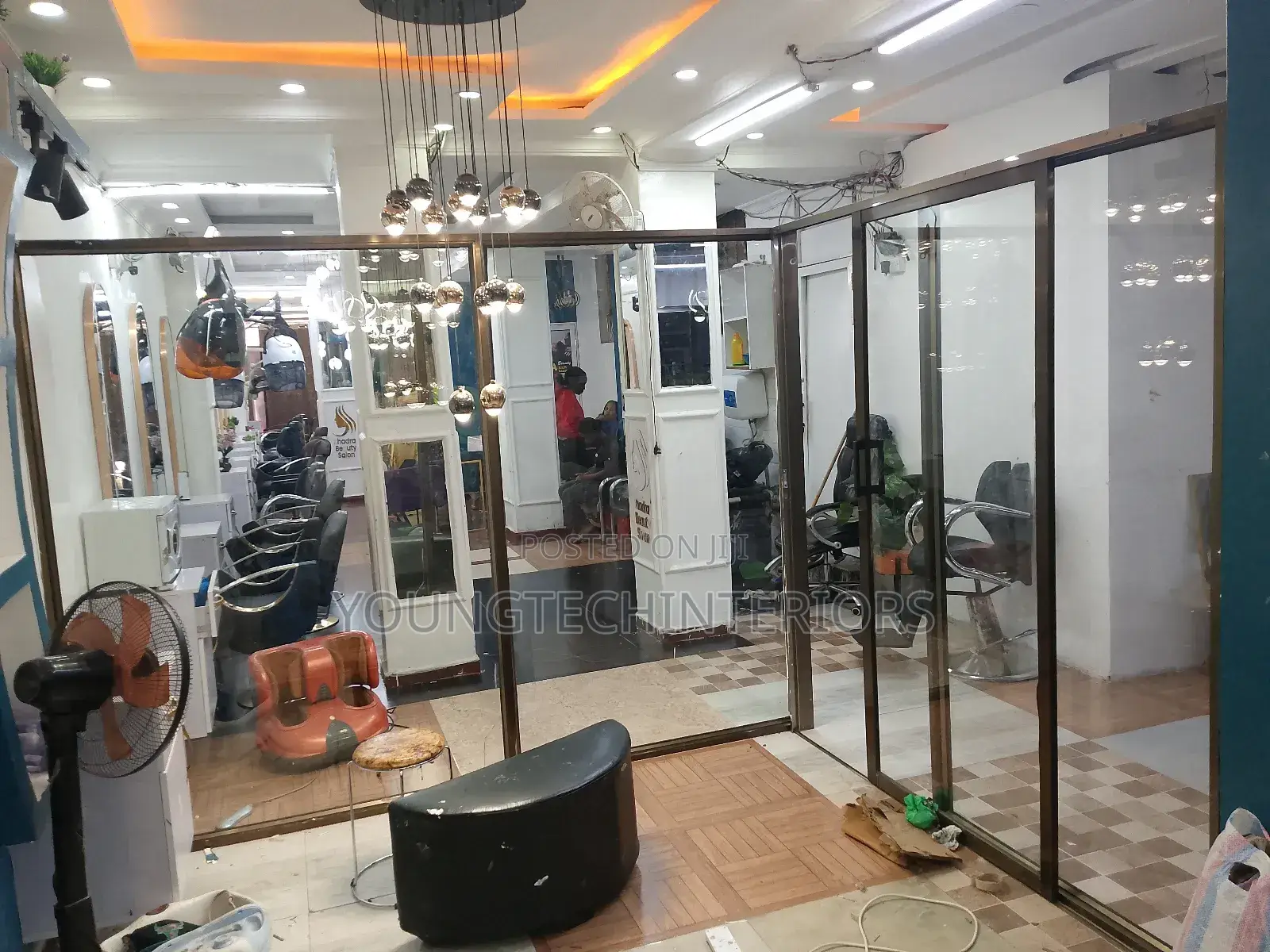 Aluminium Partition in a Boutique