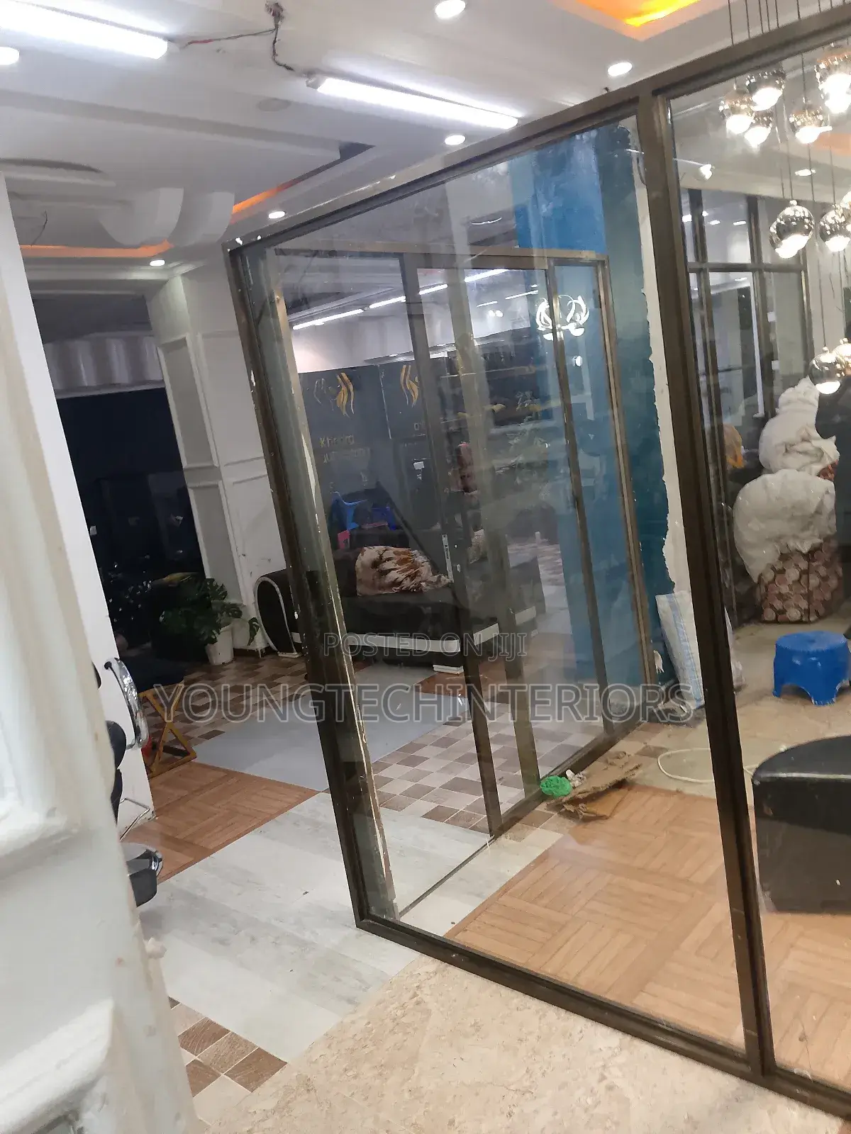 Aluminium Partition in a Boutique