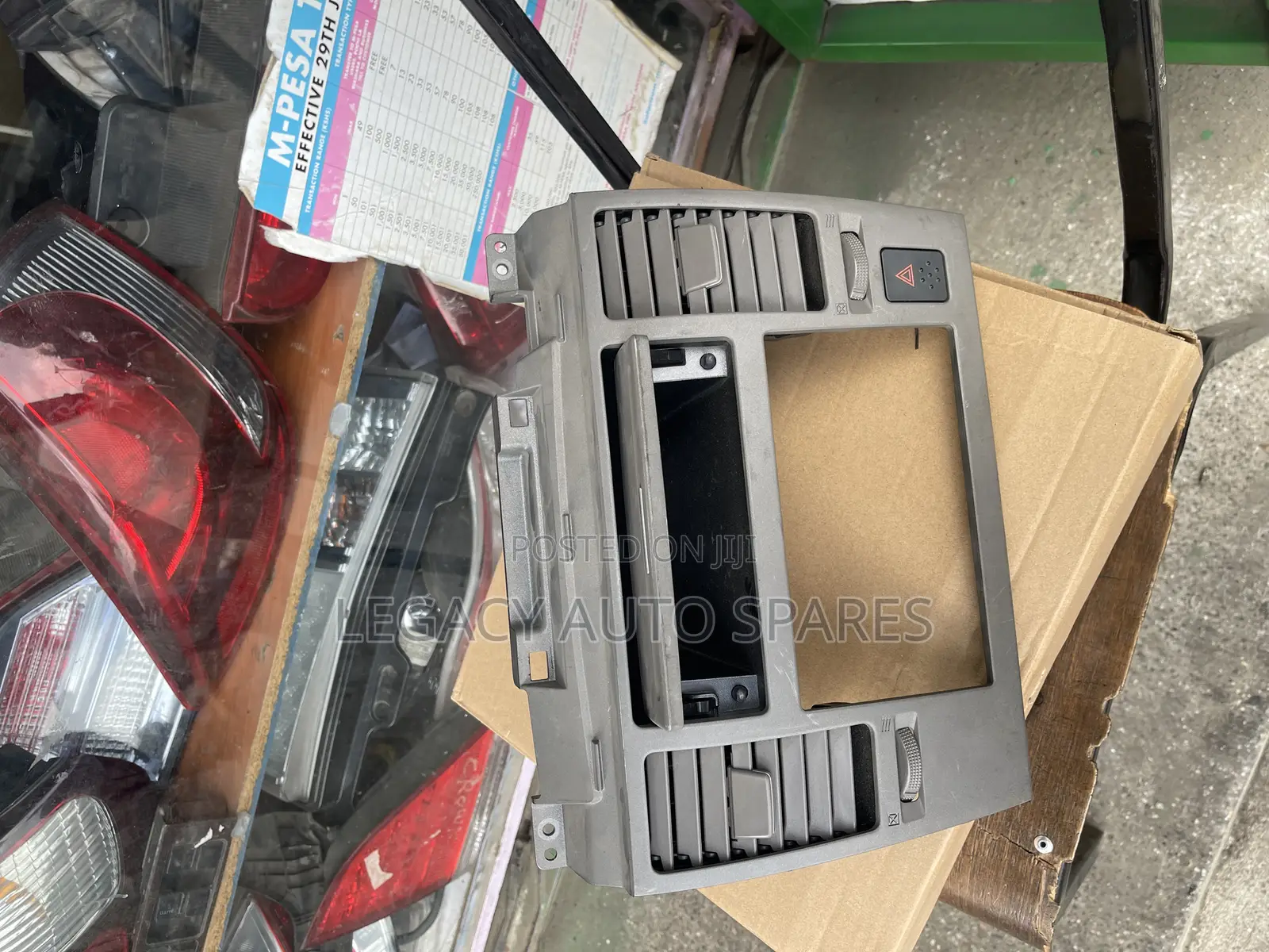Nissan Tiida Vents