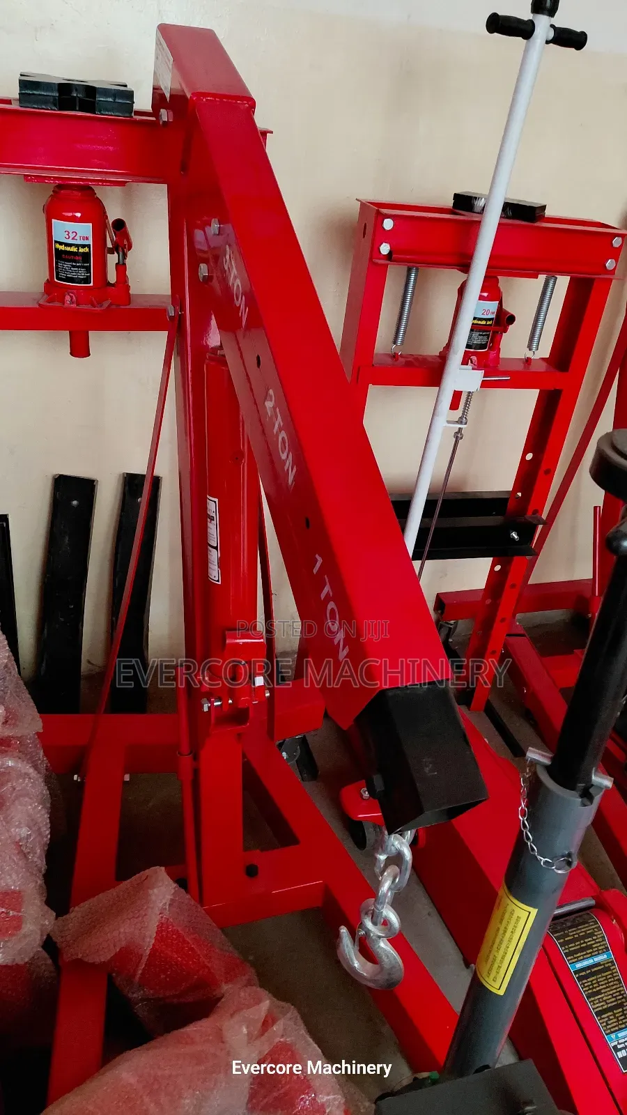 Heavy Duty 3tonne Engine Hoist/Crane Machine Fully Hydraulic.
