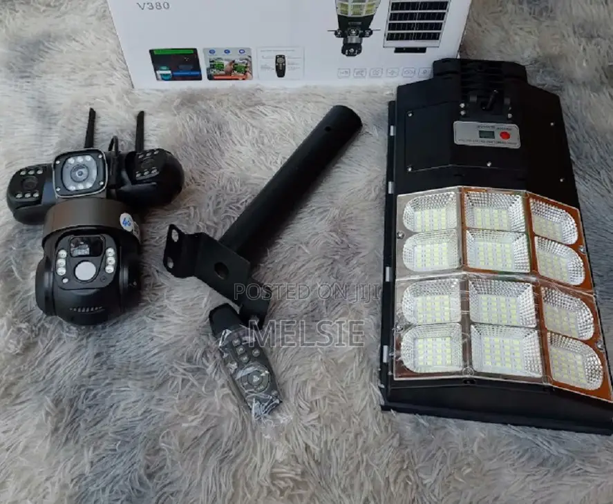 Two-in-One Led Solar Street Light Solar Light V380 Pro App 450w