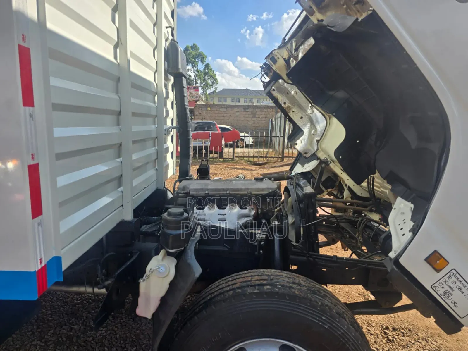 Isuzu NPR 2019