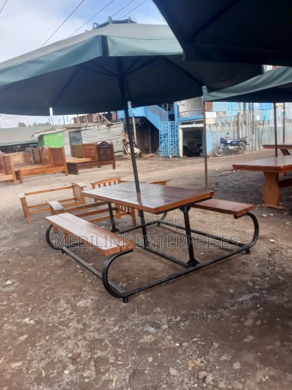 Outdoor Garden Umbrella Benches