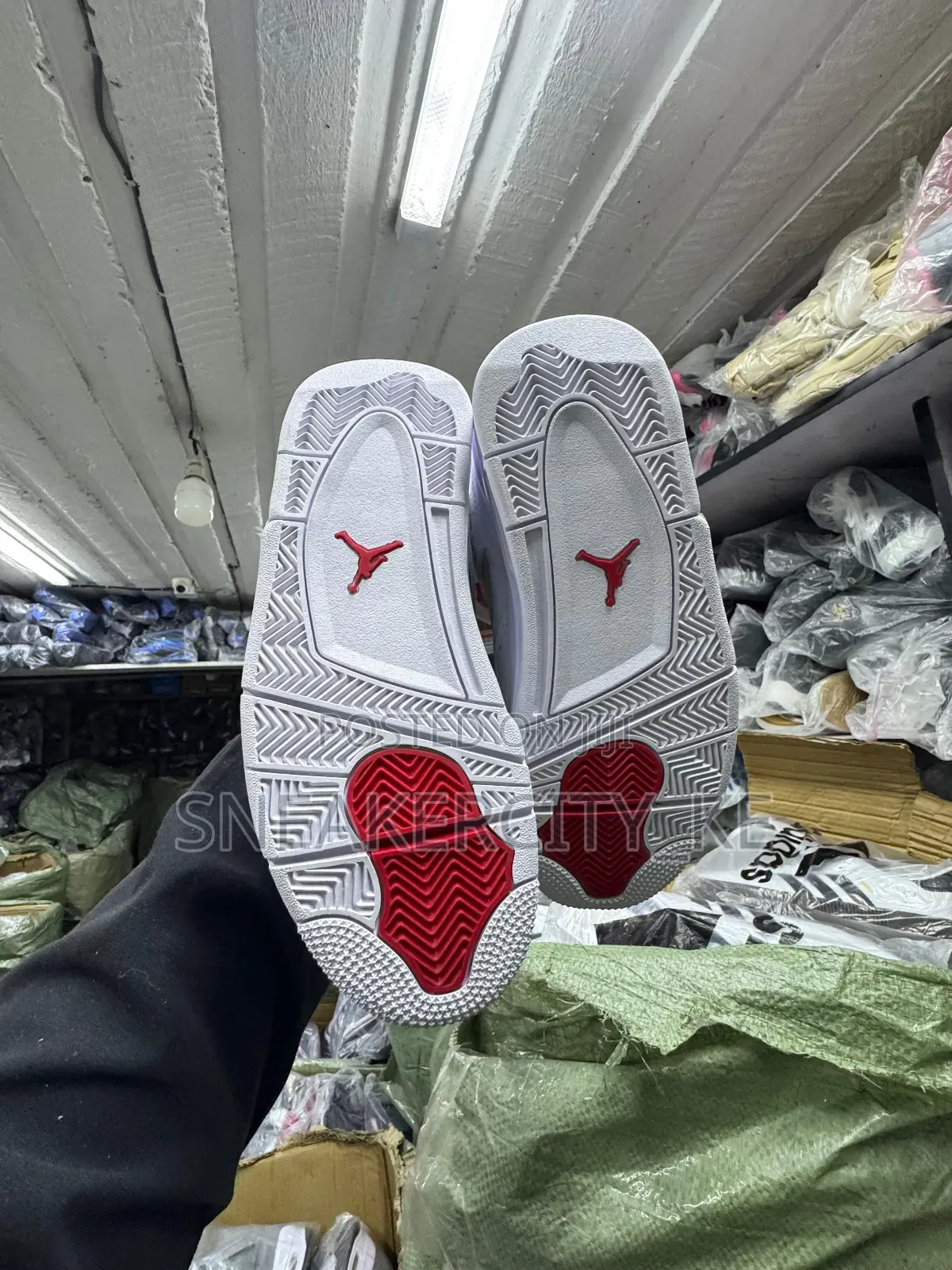 Jordan 4 Metallic Red