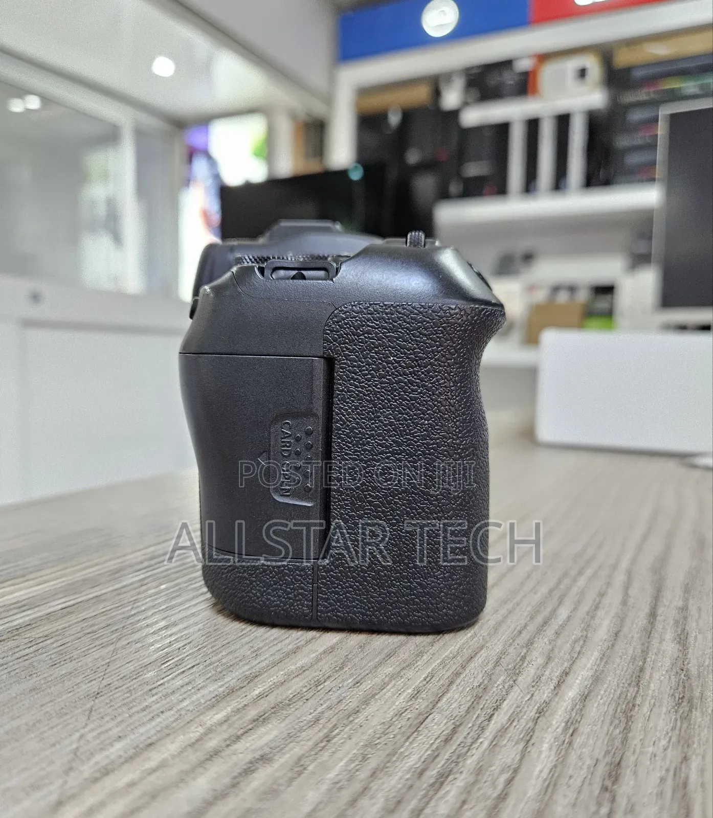 Canon R6
Canon Eos R6 Mirrorless Camera