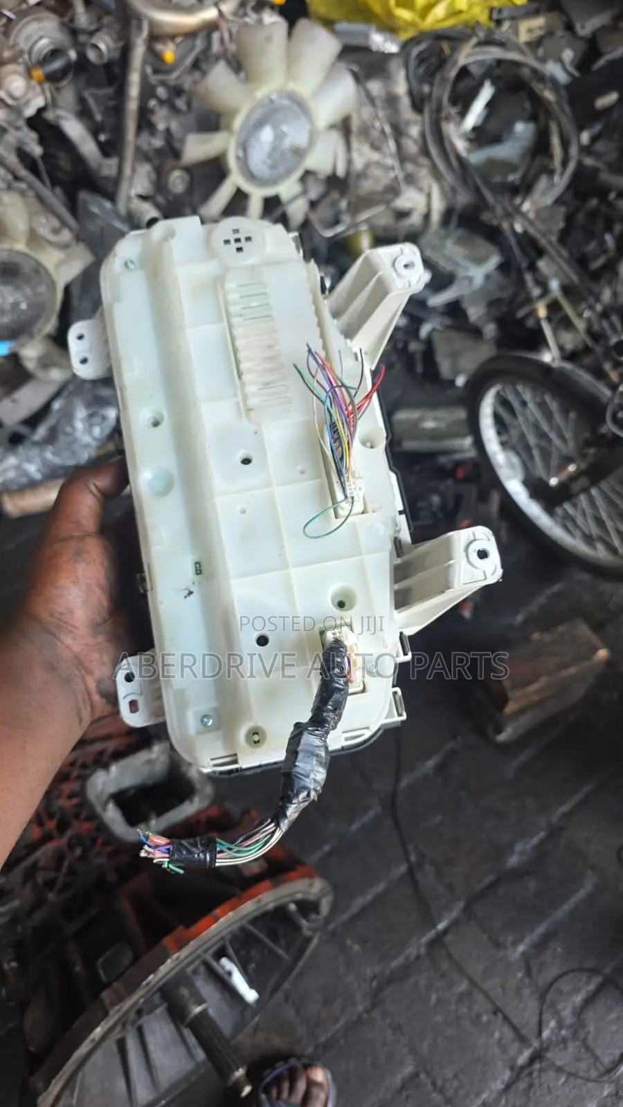 Dashboard Instrument Cluster Unit Hino 300 (Speed Clock) .