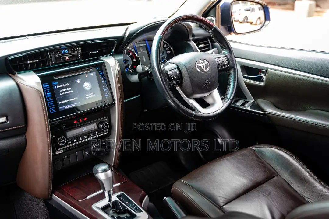 Toyota Fortuner 2.8 D AWD 2019 Blue