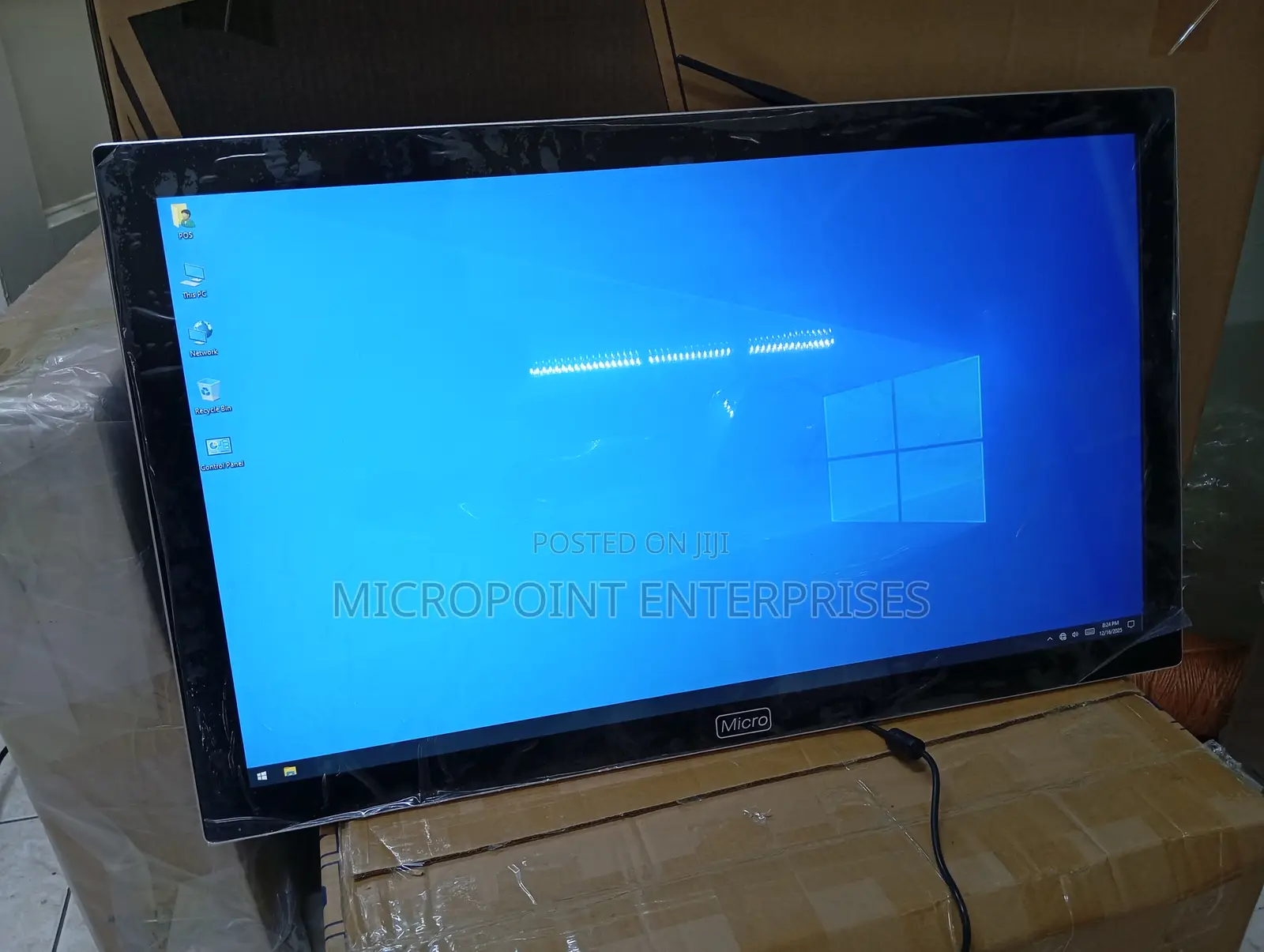 Micro Kitchen Display Core I5 32"