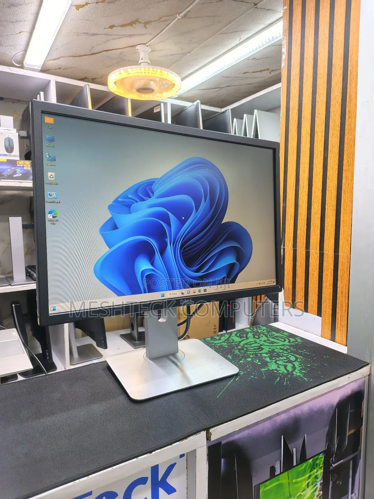 Dell P2217 22 Inches Wide Monitor