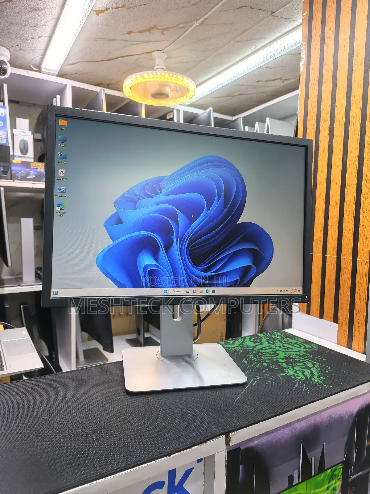 Dell P2217 22 Inches Wide Monitor