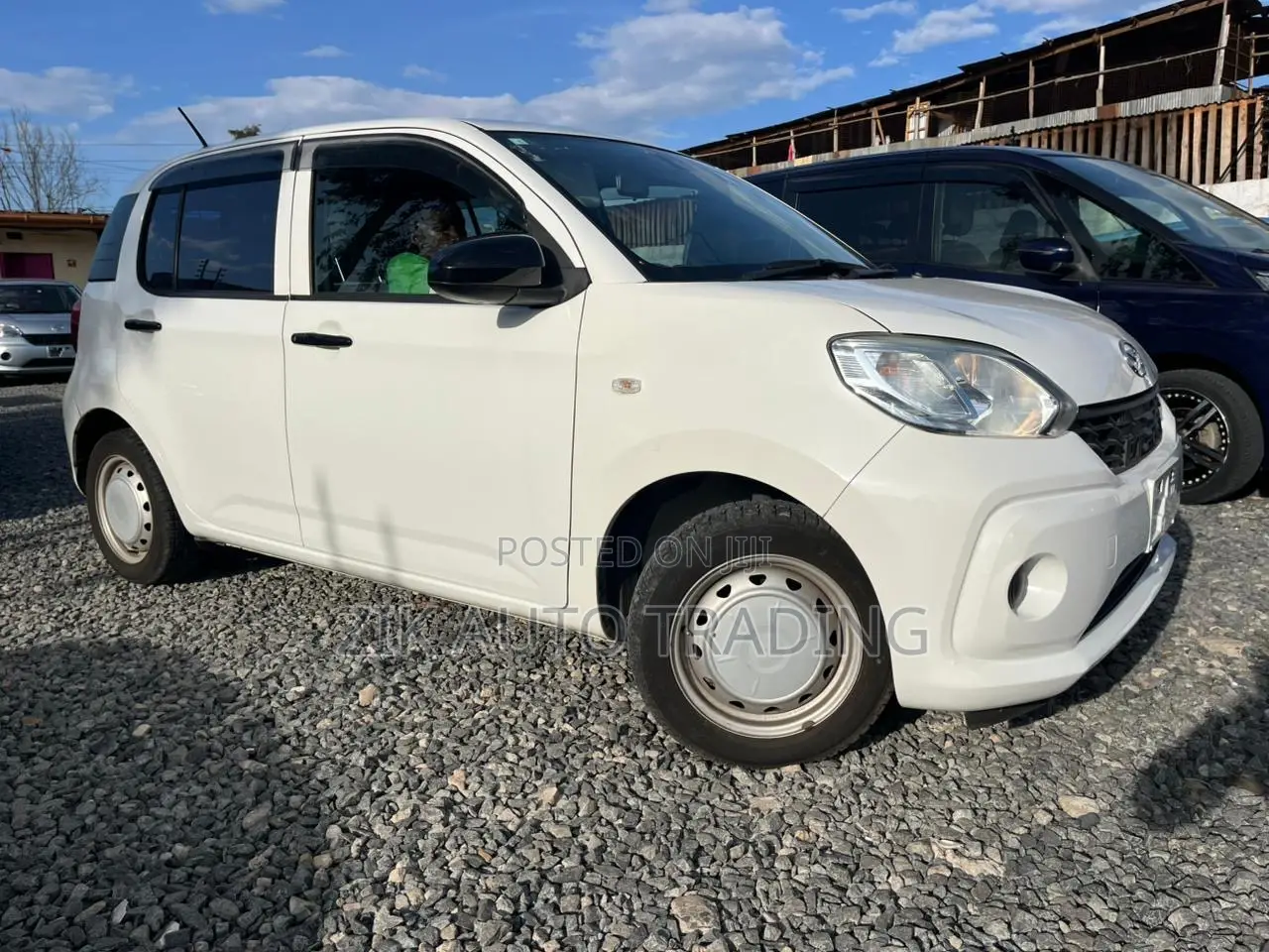 Daihatsu Boon 2018 White