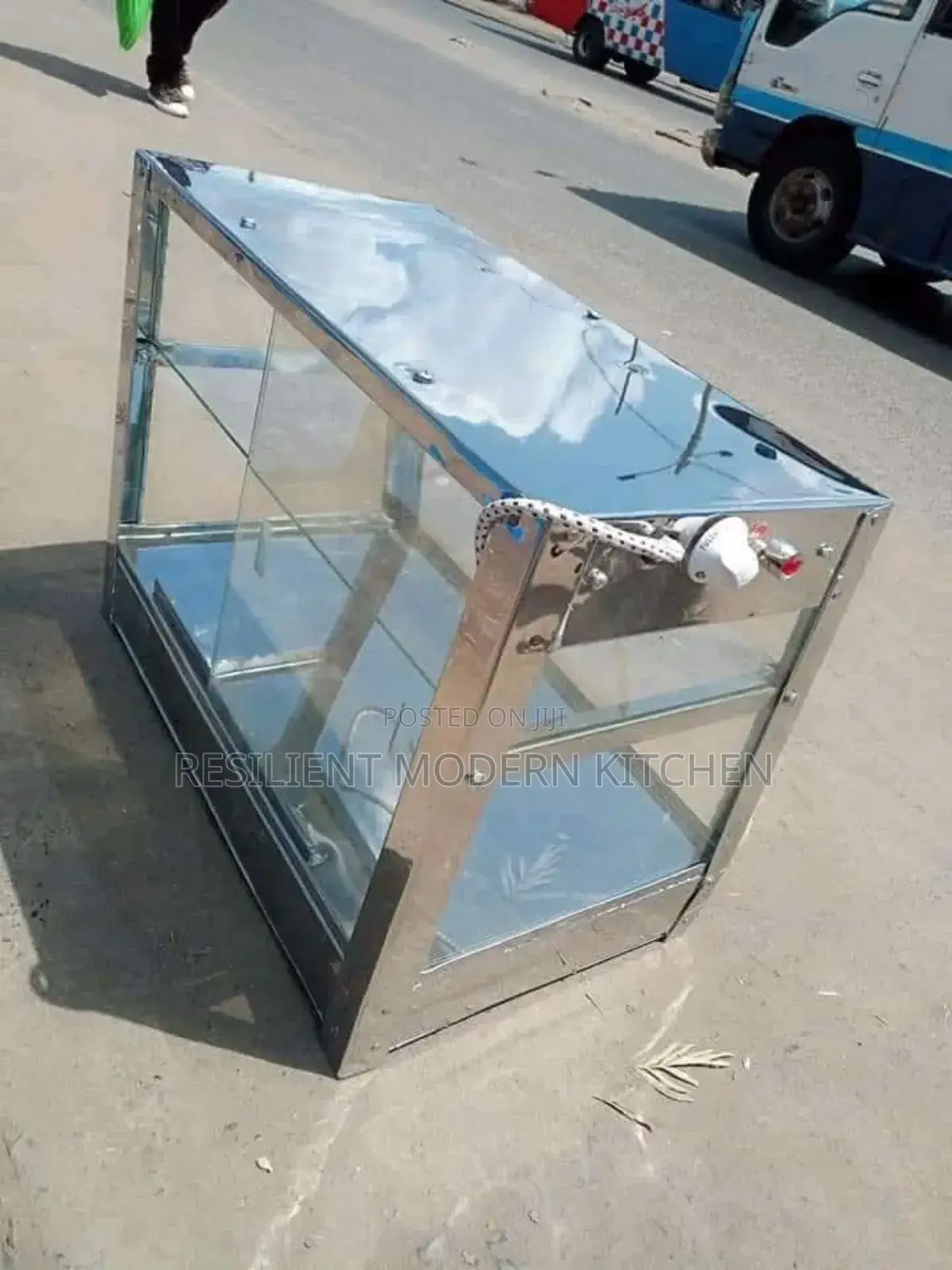 Locally Made Flat Chips Warmer Display