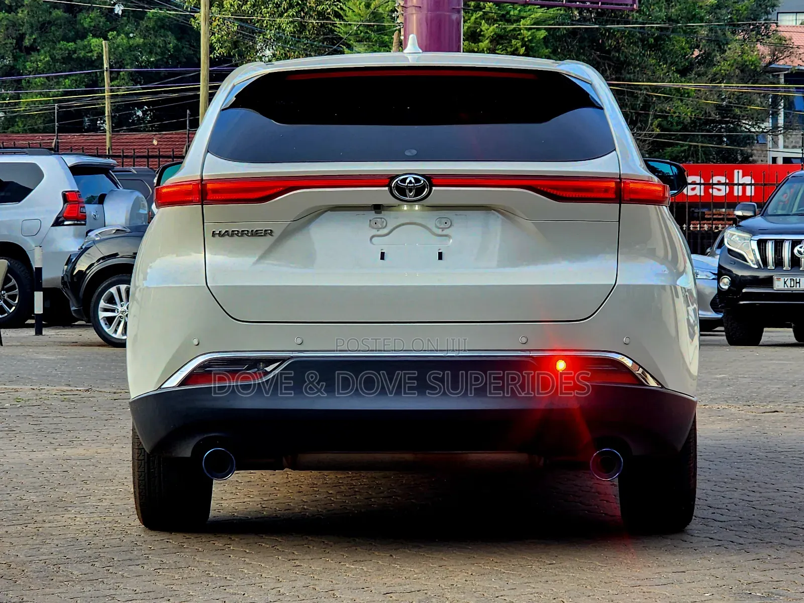 Toyota Harrier 2.0 2020 White