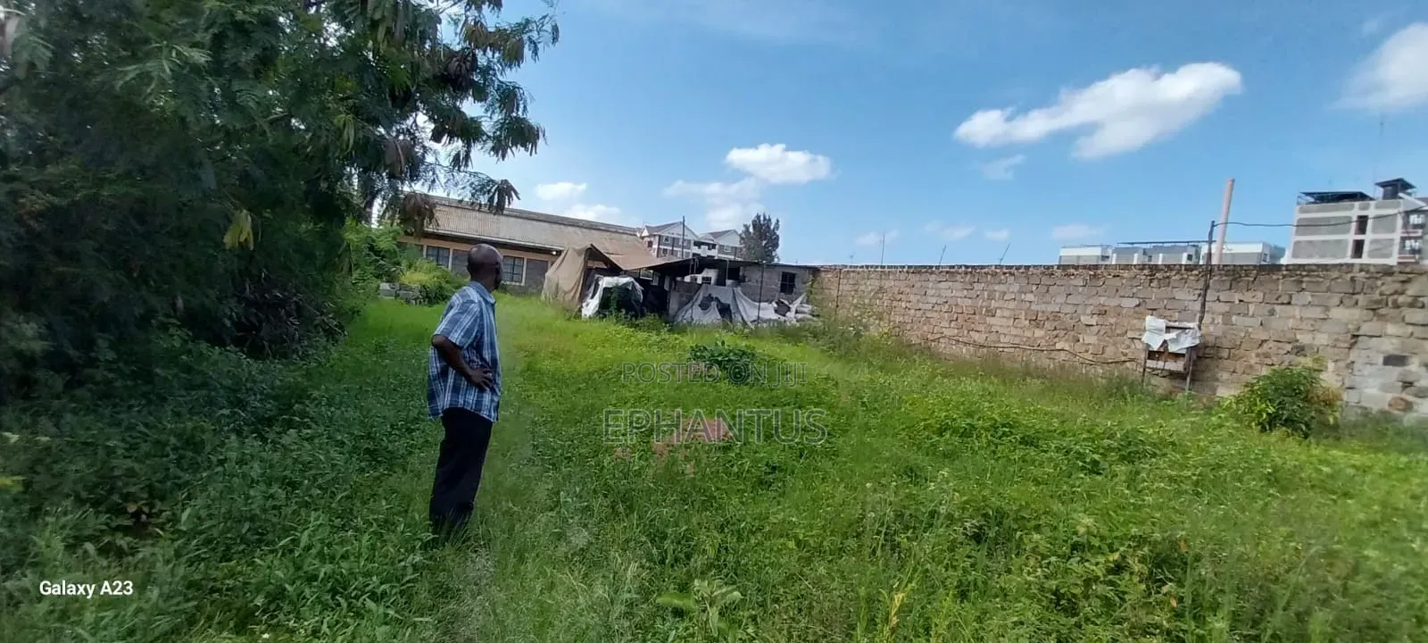 1/2 Acre Touching Thika Road to Lease