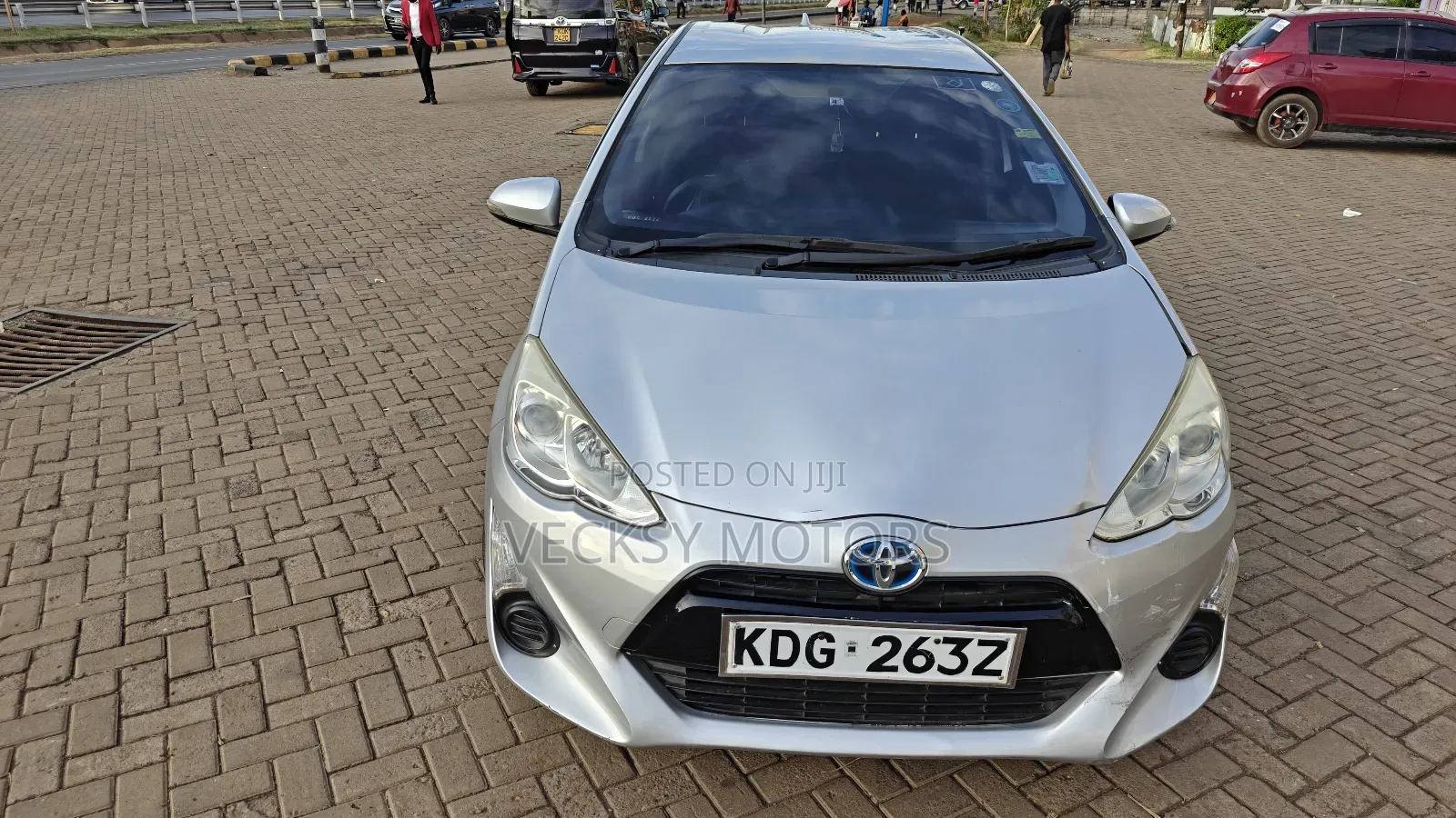 Toyota Aqua 2015 Silver