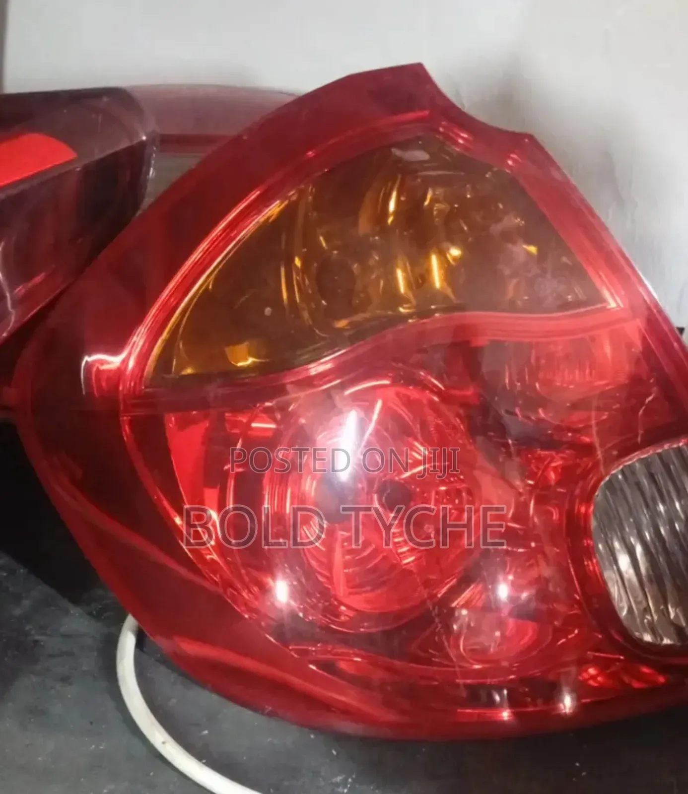 Mazda Verisa Taillight