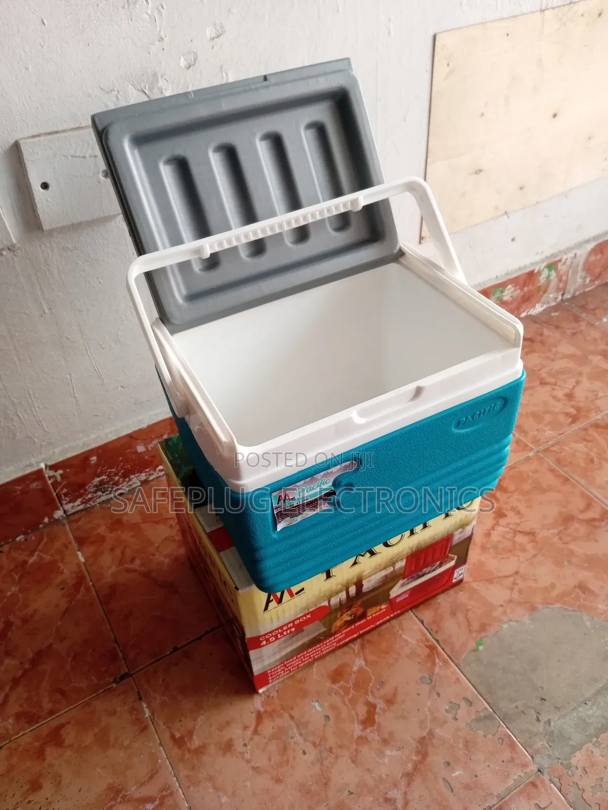 Pacific 4.5l Cooler - Was Kes 3,000, Now 1,499! Limited Stock! "