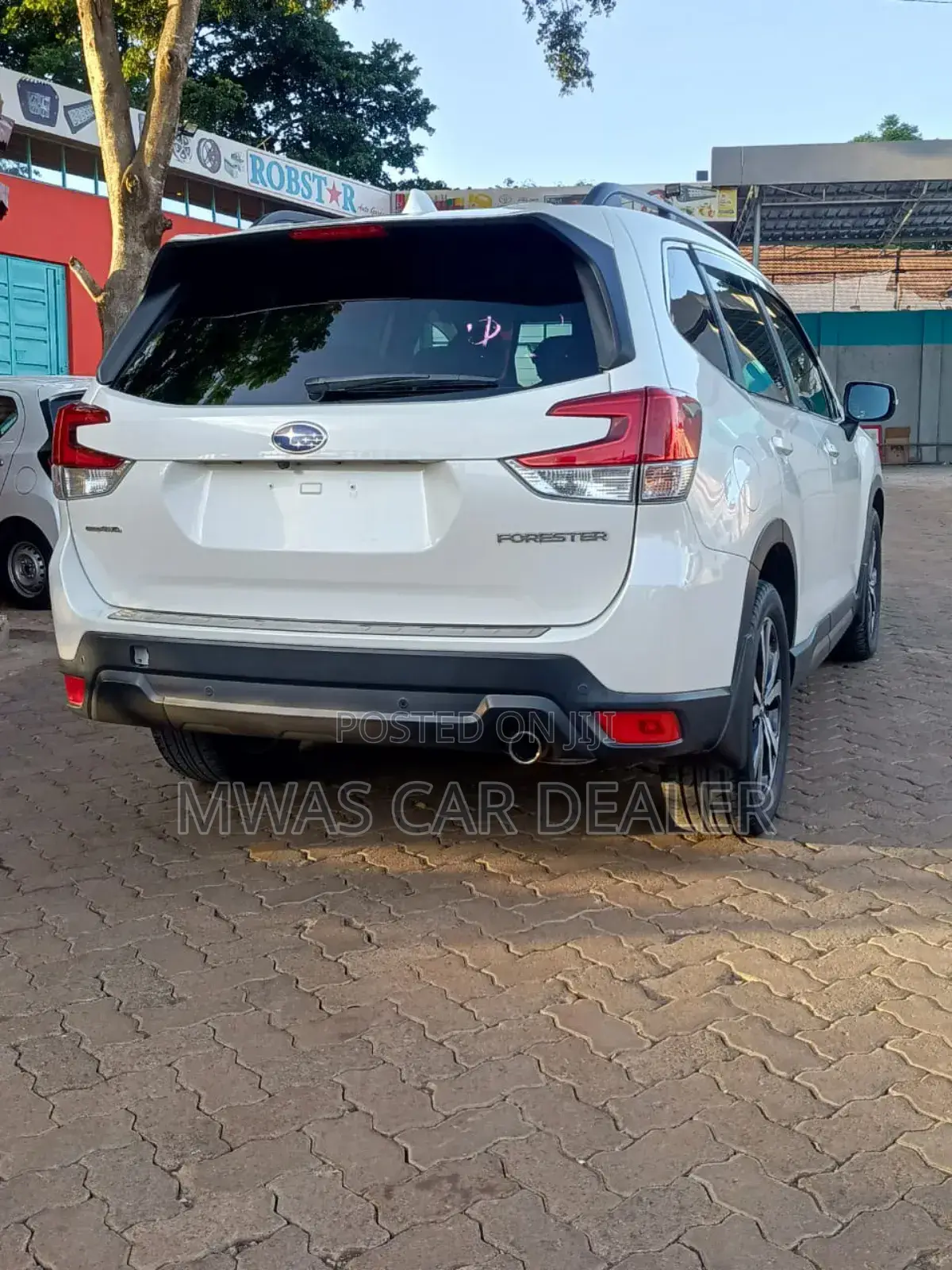Subaru Forester 2018 White