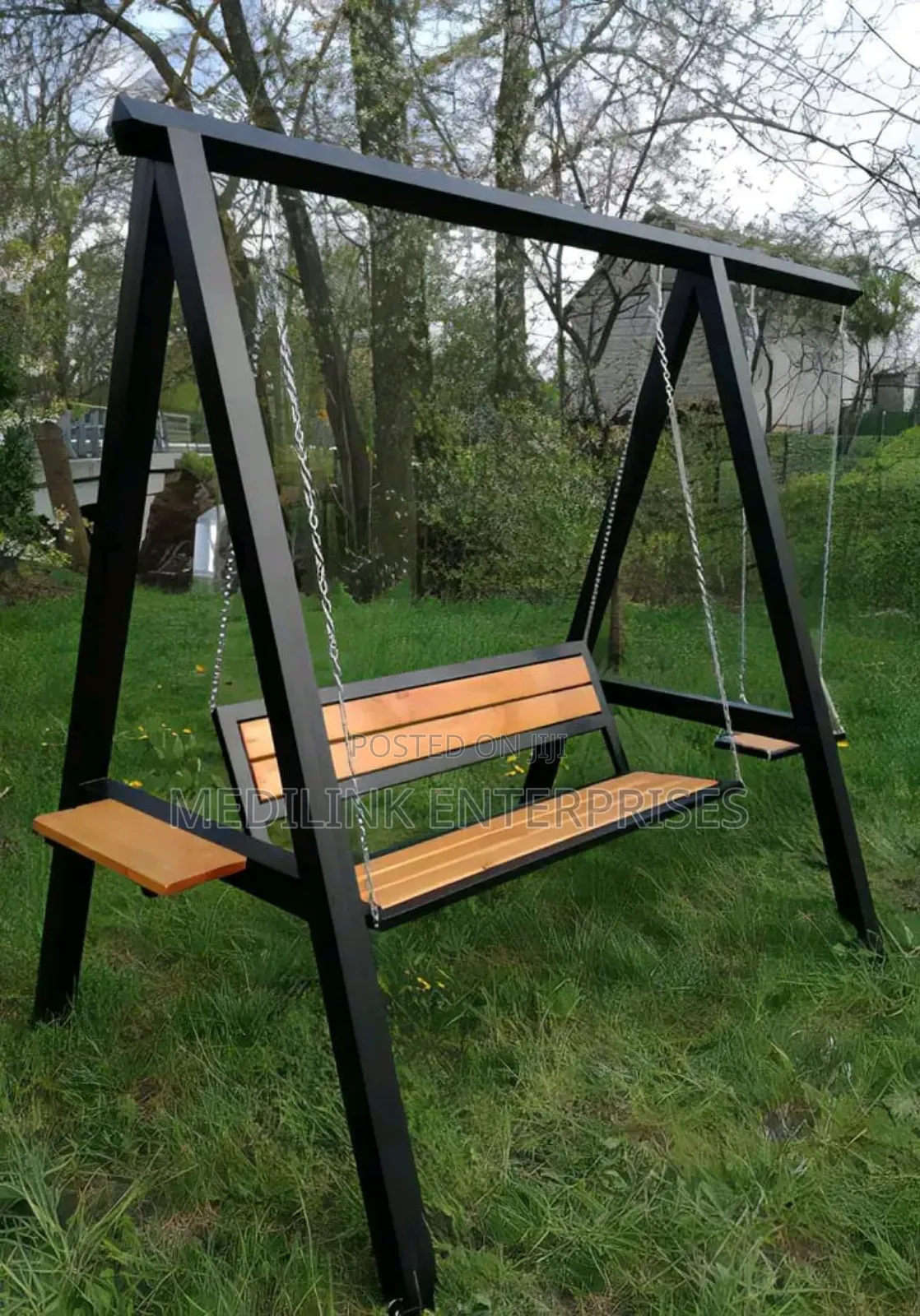 Wooden Metallic Kids Outdoor Swing