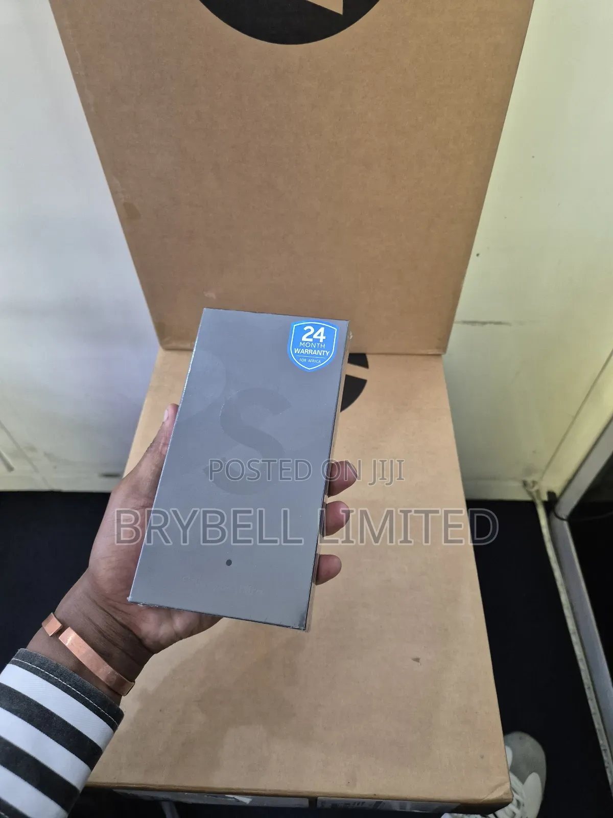New Samsung Galaxy S22 Ultra 5G 256 GB Green