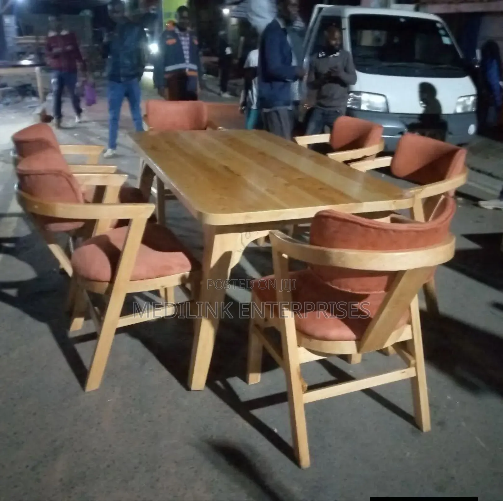 Crafted Chairs 6-Seater Solid Dinning Table Set