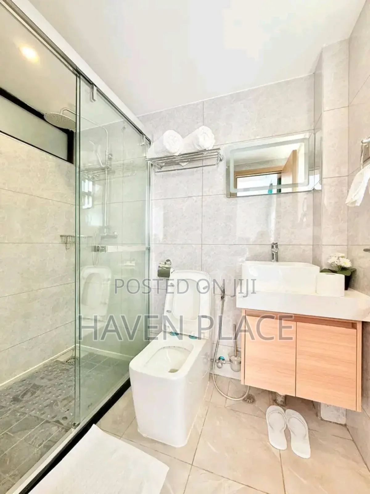 H3 Bedroom + DSQ Apartment 108 Riverside Square-Riverside