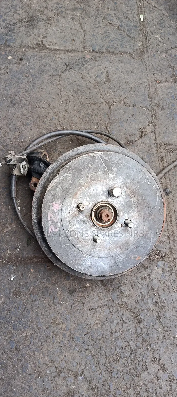 Axio, Fielder Rear Hubs 4wd, Drums, Back Plates.
