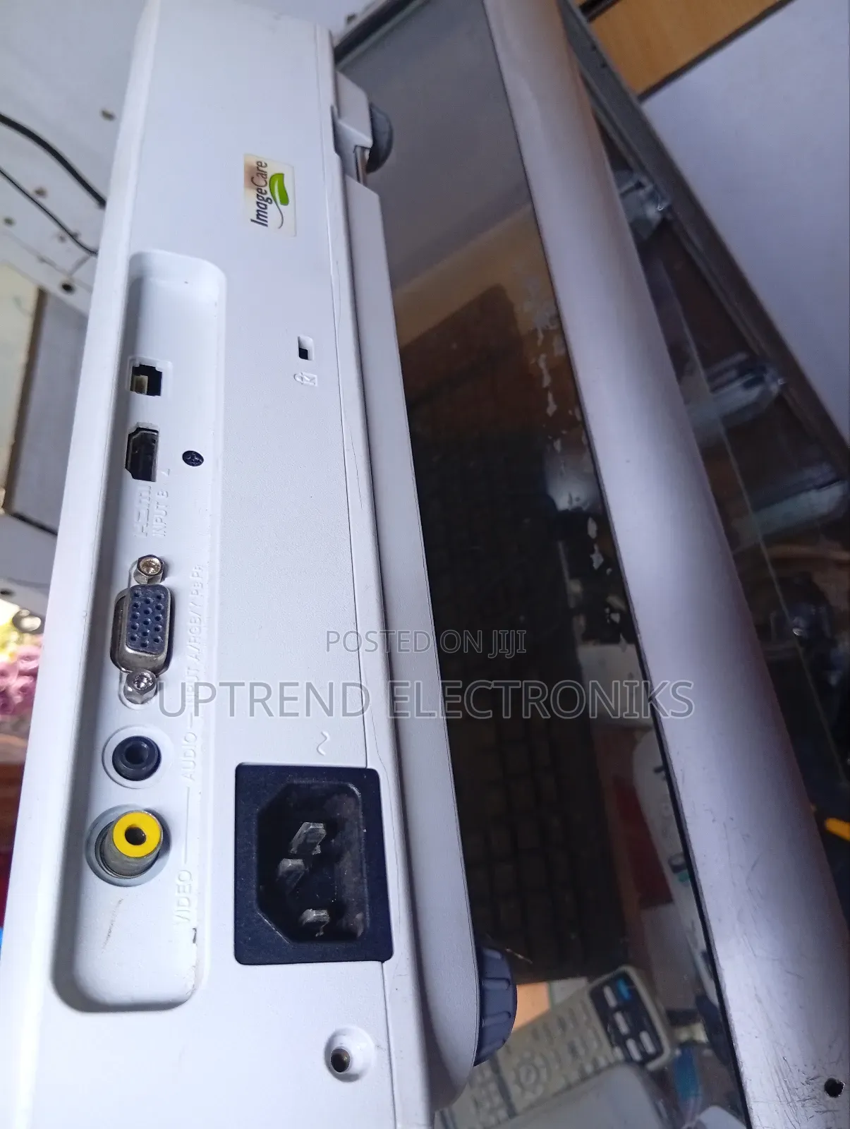 Sony Dx100 – Professional Projection Made Simple