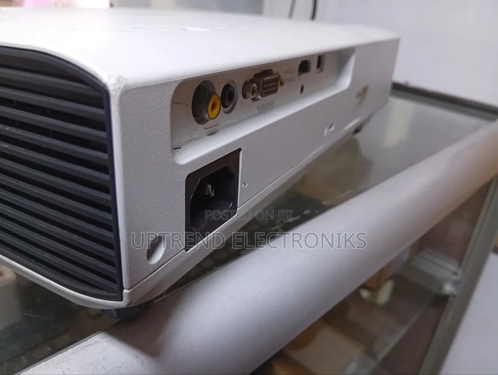 Sony Dx100 Projector – Clear, Bright Reliable Performance