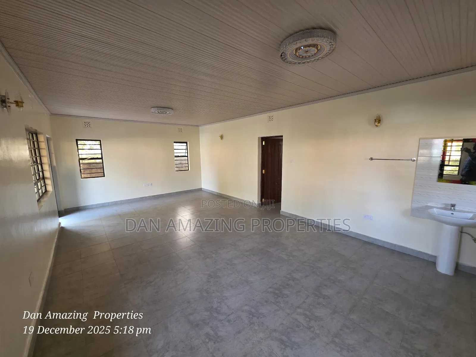 3bdrm Bungalow in Roimen, Matasia for sale