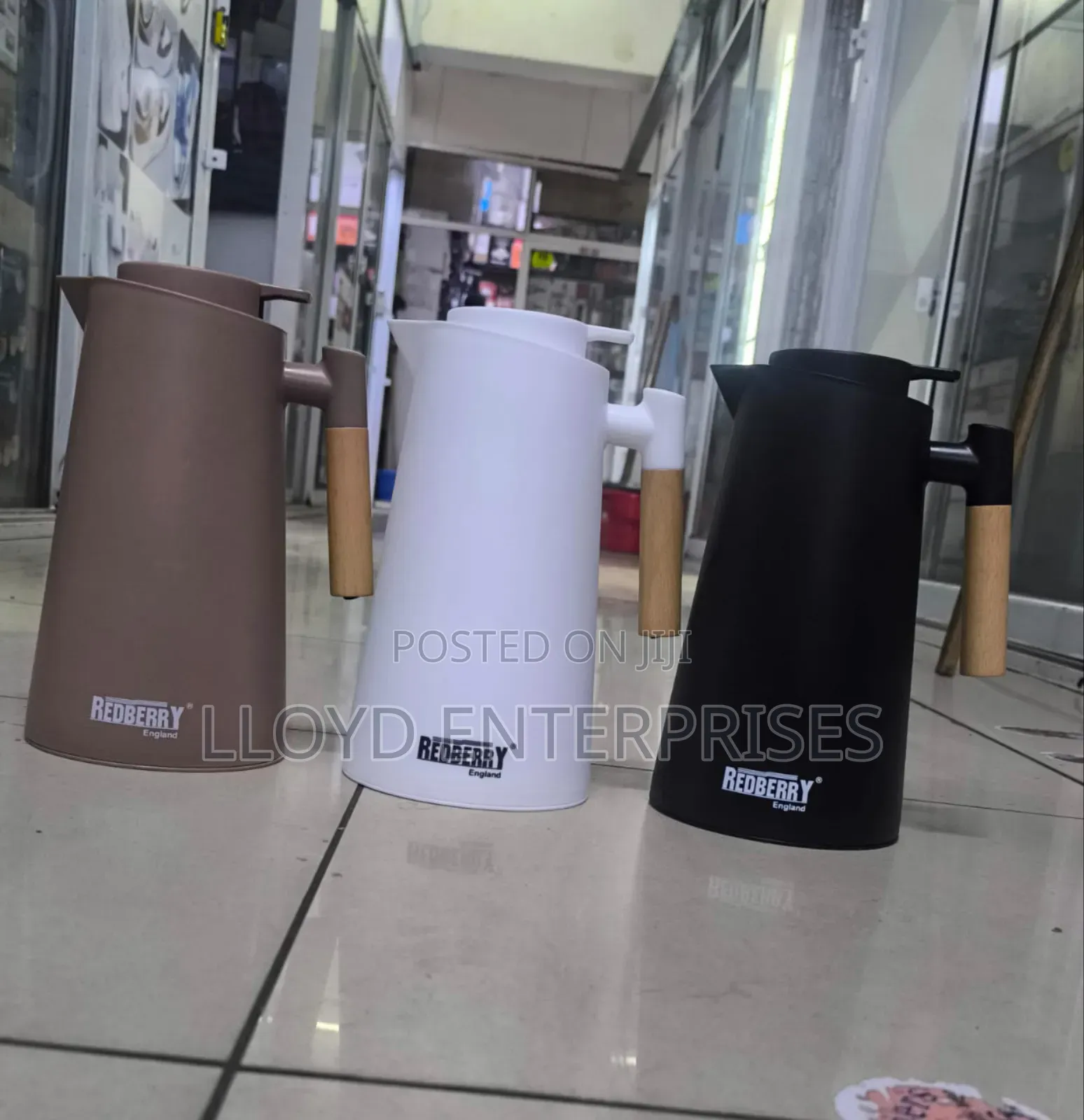 Redberry Flask With Bamboo Handle 1litre