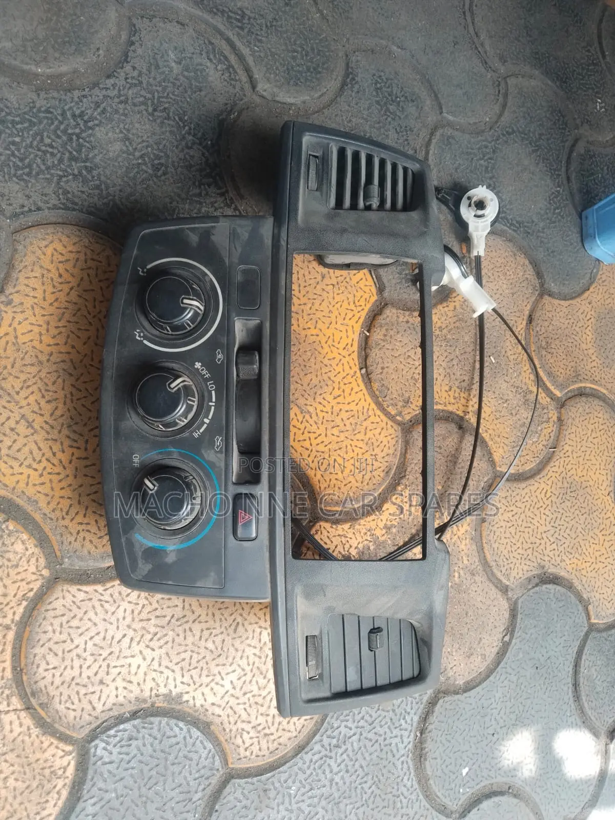 Toyota Hilux Vigo Control Unit