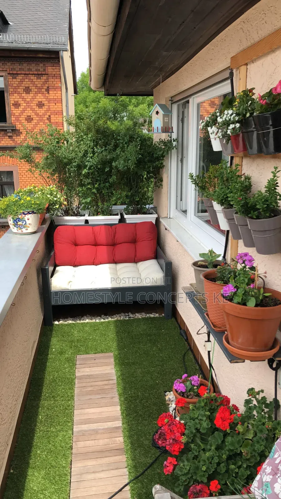 Modern Wall Balcony Turfgrass Artificial Grass Flower Design