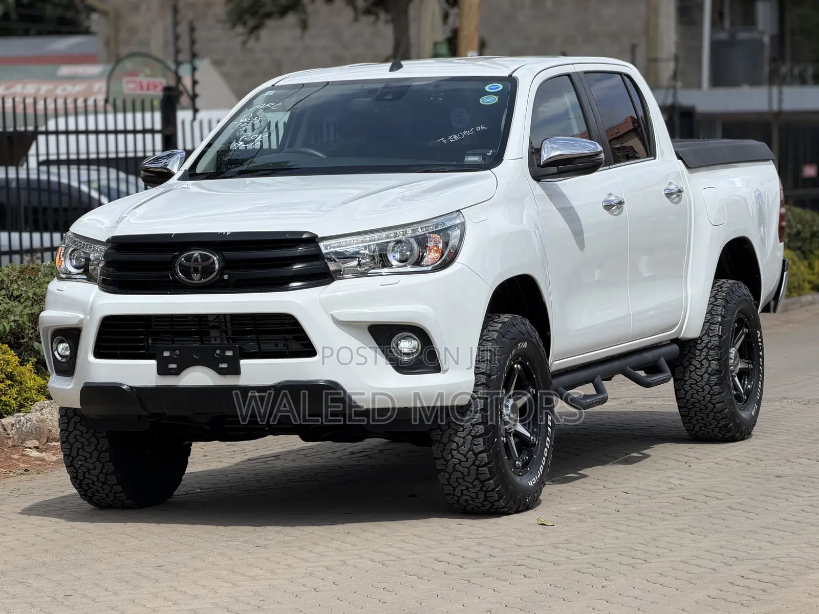 Toyota Hilux 2018 White