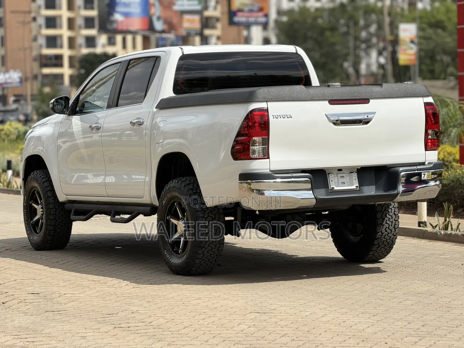 Toyota Hilux 2018 White