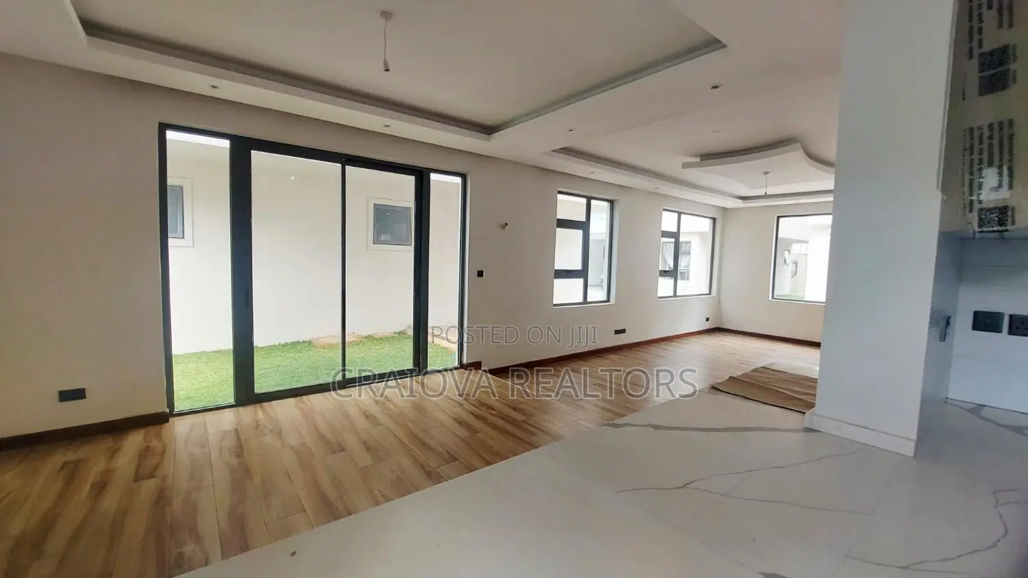 6bdrm Villa in Lavington for sale